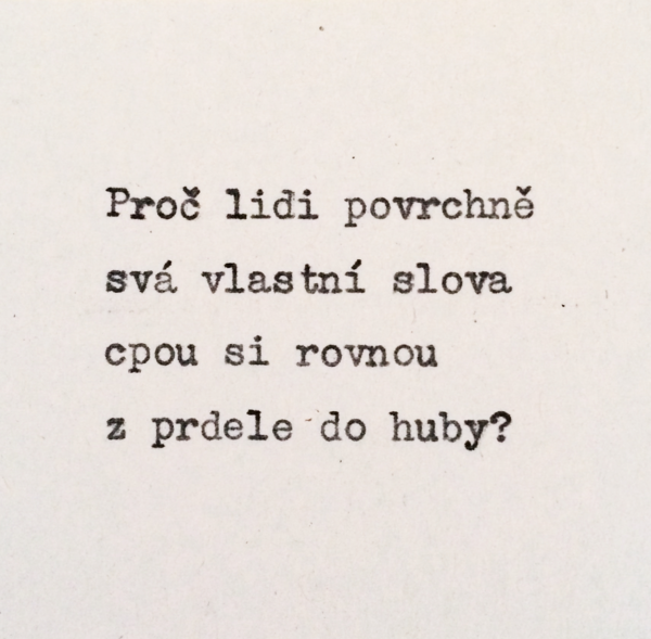 Je to normalni ze me moje psychiatricka nechce nechat hospitalizovat kdyz mam